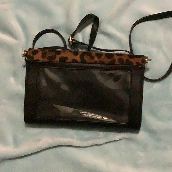 Crossbody with RFID. Touchscreen - Picture 2 of 11